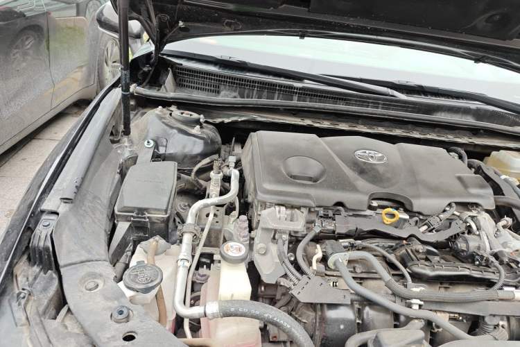Used Toyota Avalon 2019 Dual-Engine 2.5L Luxury Edition China VI Standard Engine Bay Right