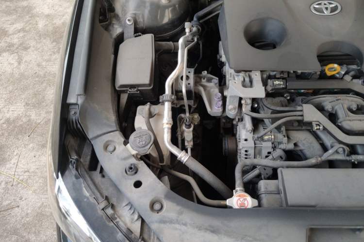 Used Toyota Avalon 2019 2.0L Luxury Edition China VI Standard Engine Bay Right