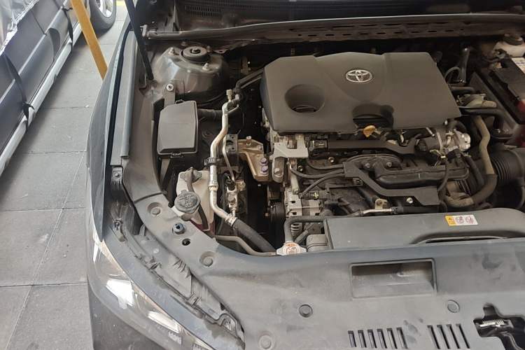 Used Toyota Avalon 2019 2.0L XLE Premium Edition China VI Engine Bay Right