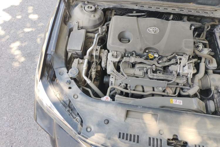 Used Toyota Avalon 2019 2.5L Touring Premium Version China VI Standard Engine Bay Right