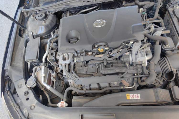 Used Toyota Avalon 2019 2.5L Touring Premium Version China VI Standard Engine Bay Right