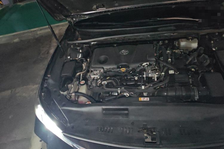 Used Toyota Avalon 2019 Dual-Engine 2.5L XLE Prestige Version China VI Standard Engine Bay Right