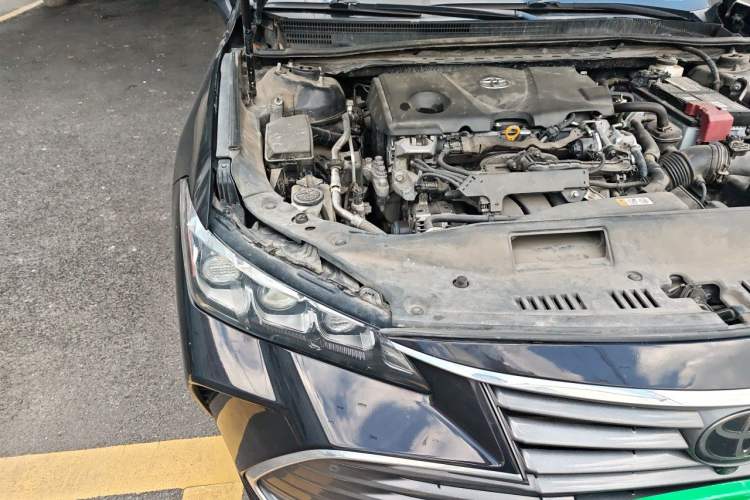 Used Toyota Avalon 2019 2.5L Touring Premium Version China VI Standard Engine Bay Right