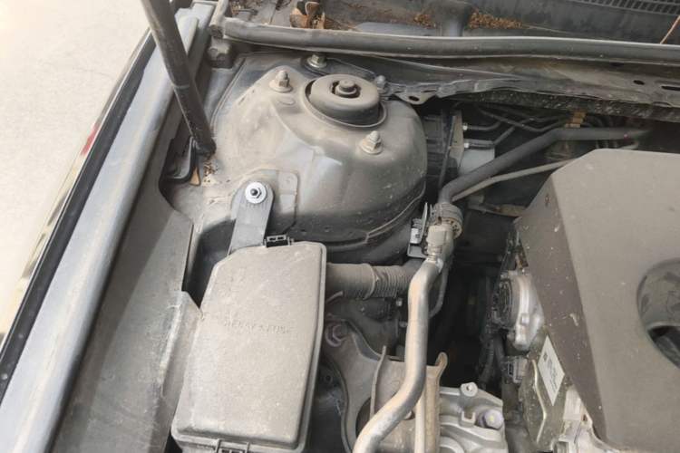 Used Toyota Avalon 2019 2.0L Luxury Edition China VI Standard Engine Bay Right