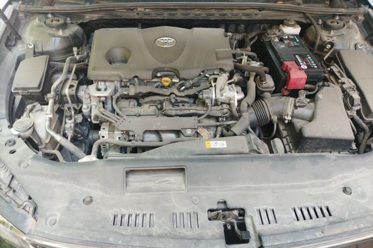 Used Toyota Avalon 2019 2.5L Touring Premium Version China VI Standard Engine Bay