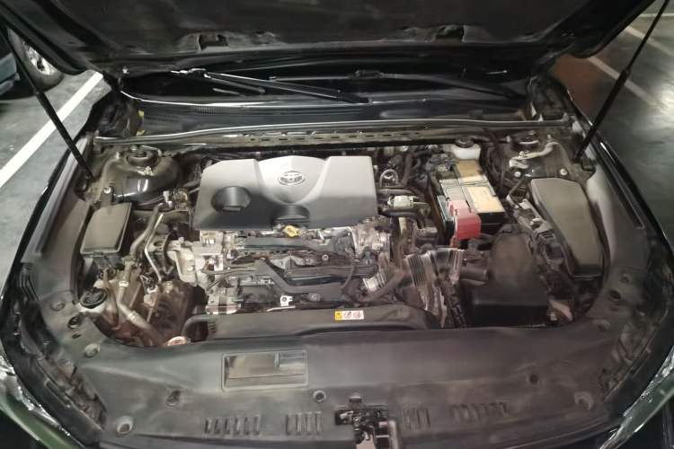 Used Toyota Avalon 2019 2.0L Luxury Edition China VI Standard Engine Bay