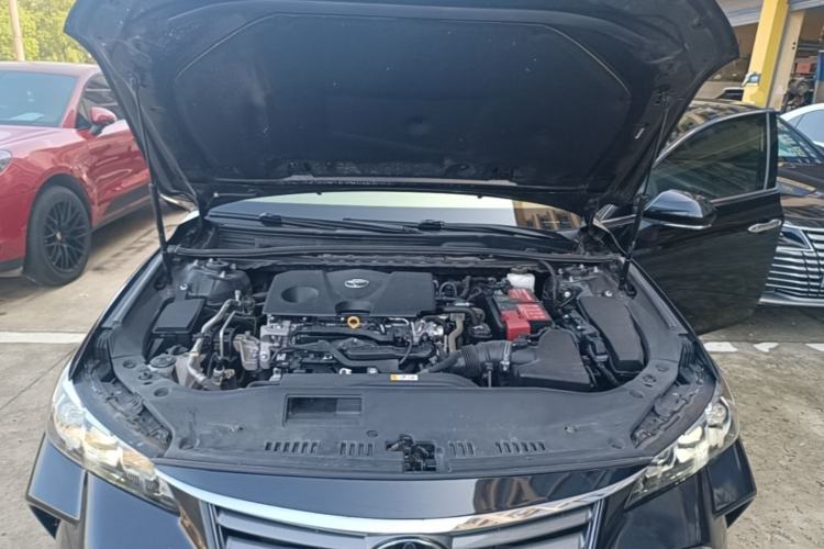 Used Toyota Avalon 2019 2.0L Luxury Edition China VI Standard Engine Bay