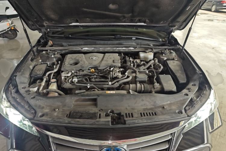 Used Toyota Avalon 2019 Dual-Engine 2.5L Luxury Edition China VI Standard Engine Bay