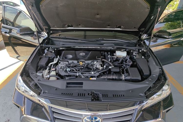 Used Toyota Avalon 2019 Dual-Engine 2.5L Luxury Edition China VI Standard Engine Bay