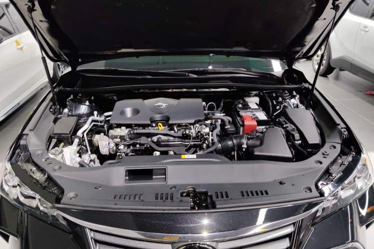 Used Toyota Avalon 2019 2.0L Ambition Edition China VI Engine Bay