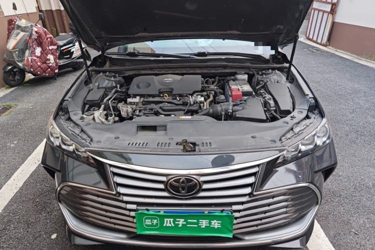 Used Toyota Avalon 2019 2.0L Luxury Edition China VI Standard Engine Bay
