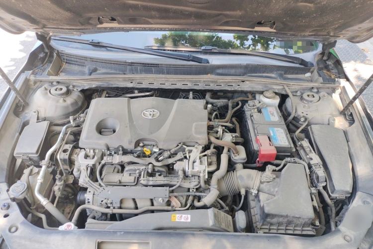 Used Toyota Avalon 2019 2.5L Touring Premium Version China VI Standard Engine Bay
