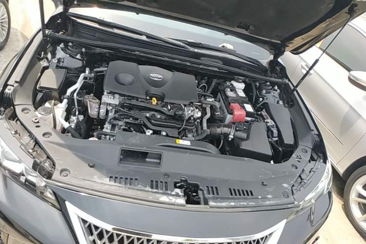 Used Toyota Avalon 2019 2.0L Luxury Edition China VI Standard Engine Bay