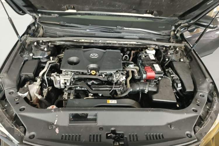 Used Toyota Avalon 2019 2.0L Luxury Edition China VI Standard Engine Bay
