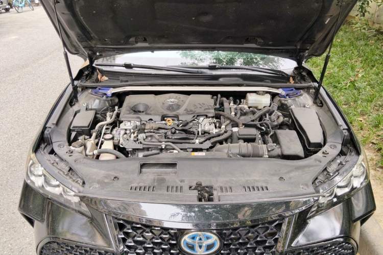 Used Toyota Avalon 2019 Dual-Engine 2.5L Luxury Edition China VI Standard Engine Bay