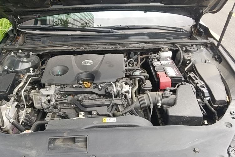 Used Toyota Avalon 2019 2.0L Luxury Edition China VI Standard Engine Bay