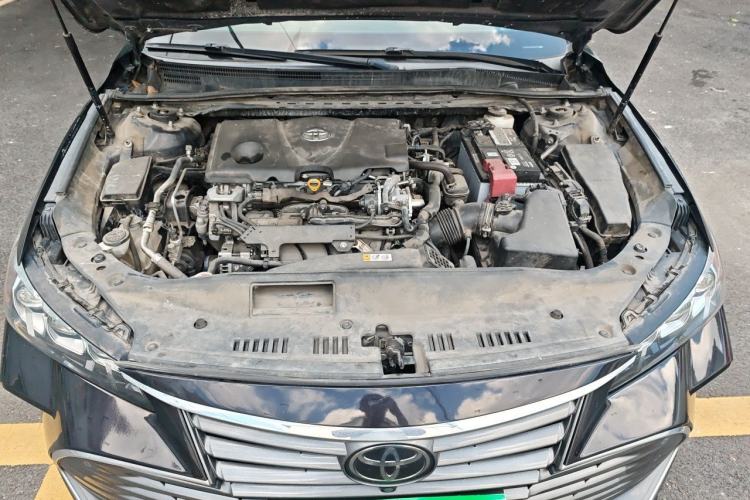 Used Toyota Avalon 2019 2.5L Touring Premium Version China VI Standard Engine Bay