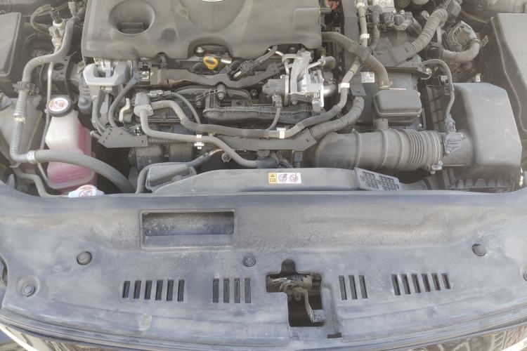 Used Toyota Avalon 2019 Dual-Engine 2.5L Luxury Edition China V Standard Engine Bay
