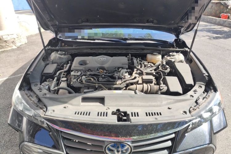 Used Toyota Avalon 2019 Dual-Engine 2.5L XLE Prestige Version China VI Standard Engine Bay