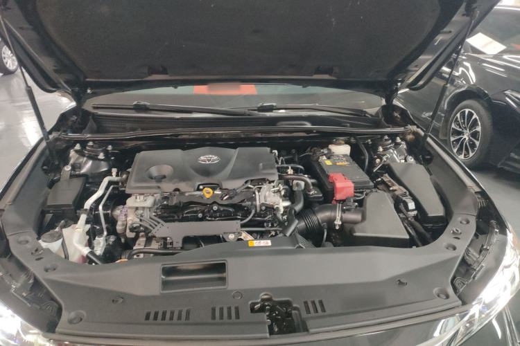 Used Toyota Avalon 2019 2.5L Touring Premium Version China VI Standard Engine Bay