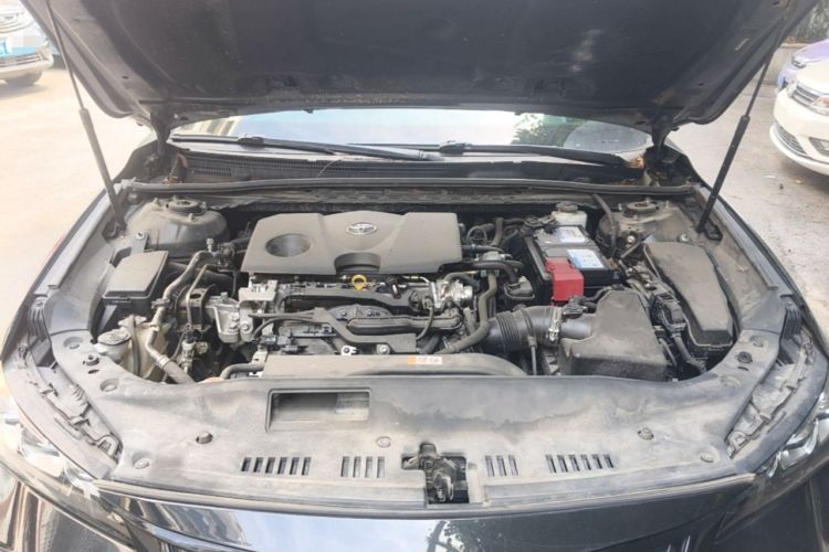 Used Toyota Avalon 2019 2.0L Luxury Edition China VI Standard Engine Bay