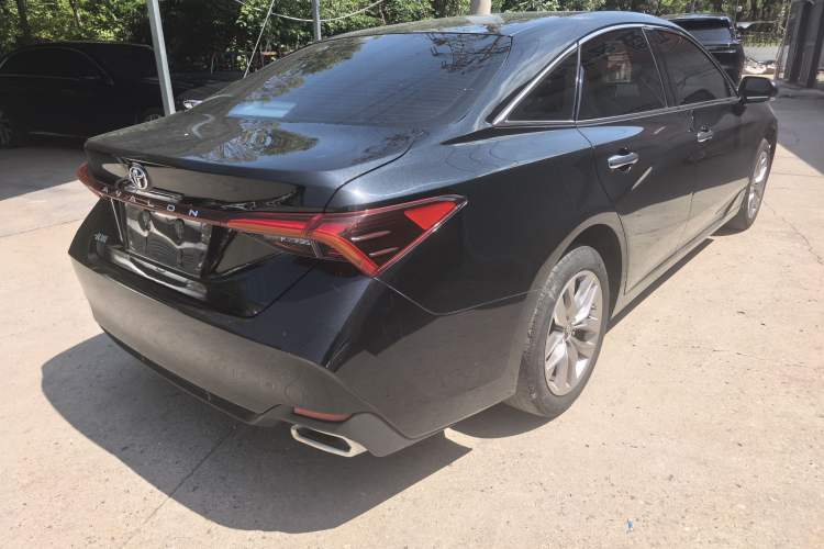 Used Toyota Avalon 2019 2.0L Luxury Edition China VI Standard Exterior 1