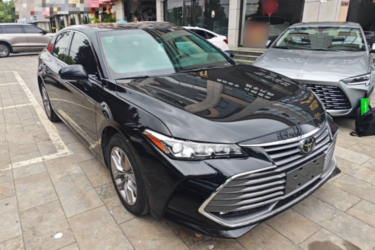Used Toyota Avalon 2019 2.0L Luxury Edition China VI Standard Exterior 1