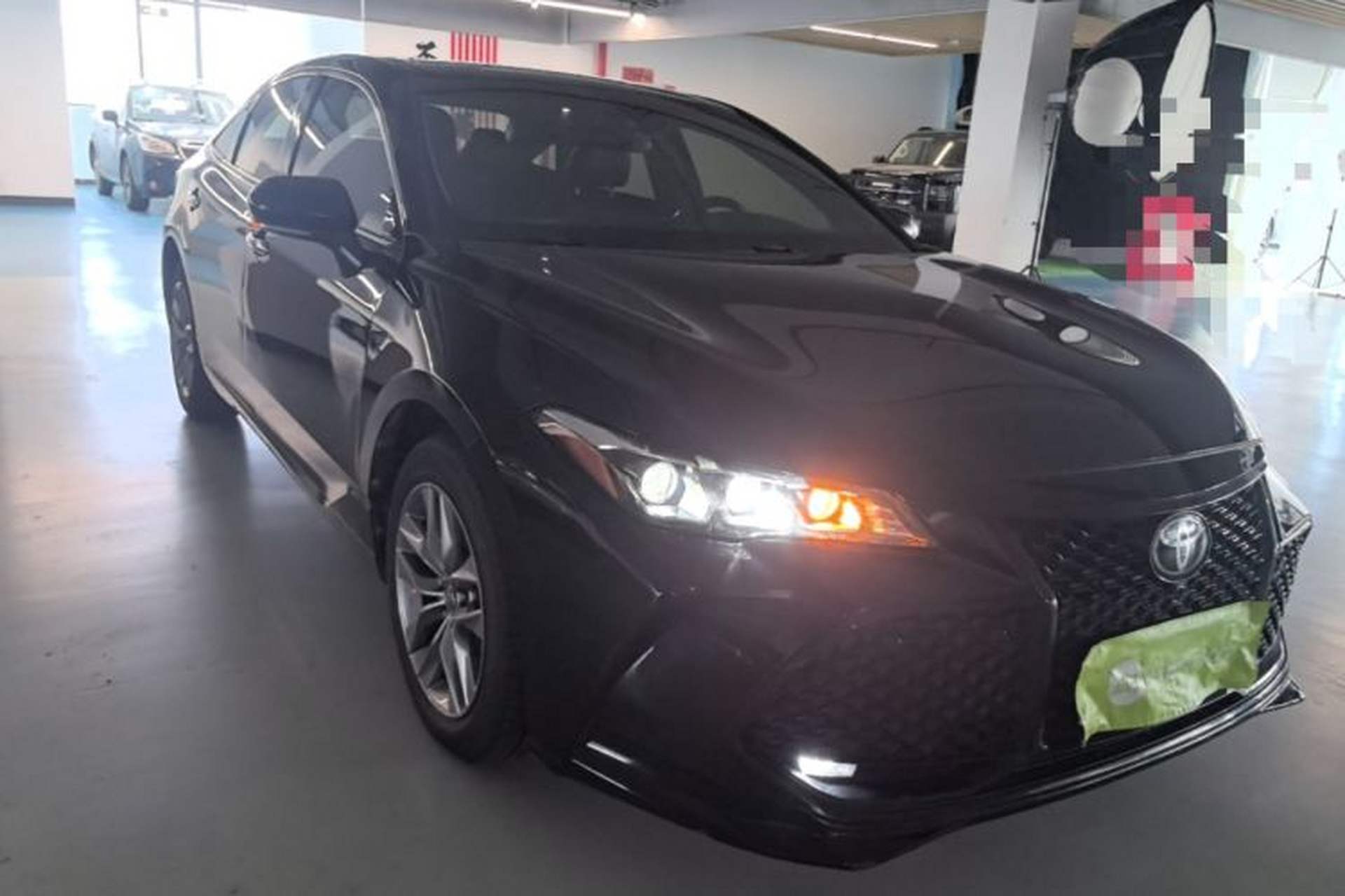 Used Toyota Avalon 2019 2.0L Luxury Edition China VI Standard Exterior 1