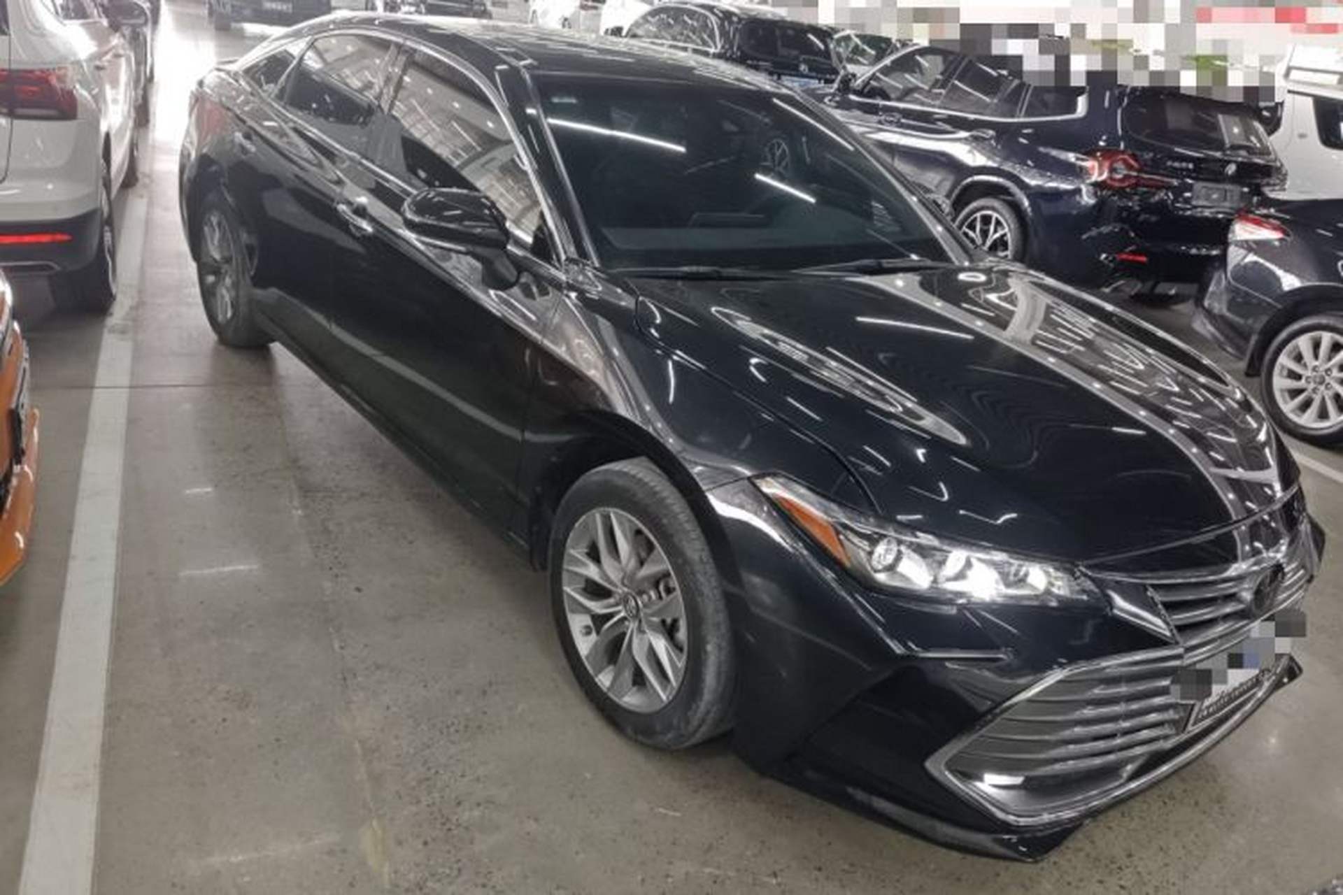 Used Toyota Avalon 2019 2.0L Luxury Edition China VI Standard Exterior 1