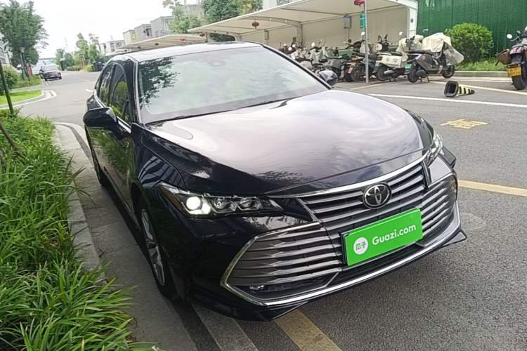 Used Toyota Avalon 2019 2.0L Luxury Edition China VI Standard Exterior 1
