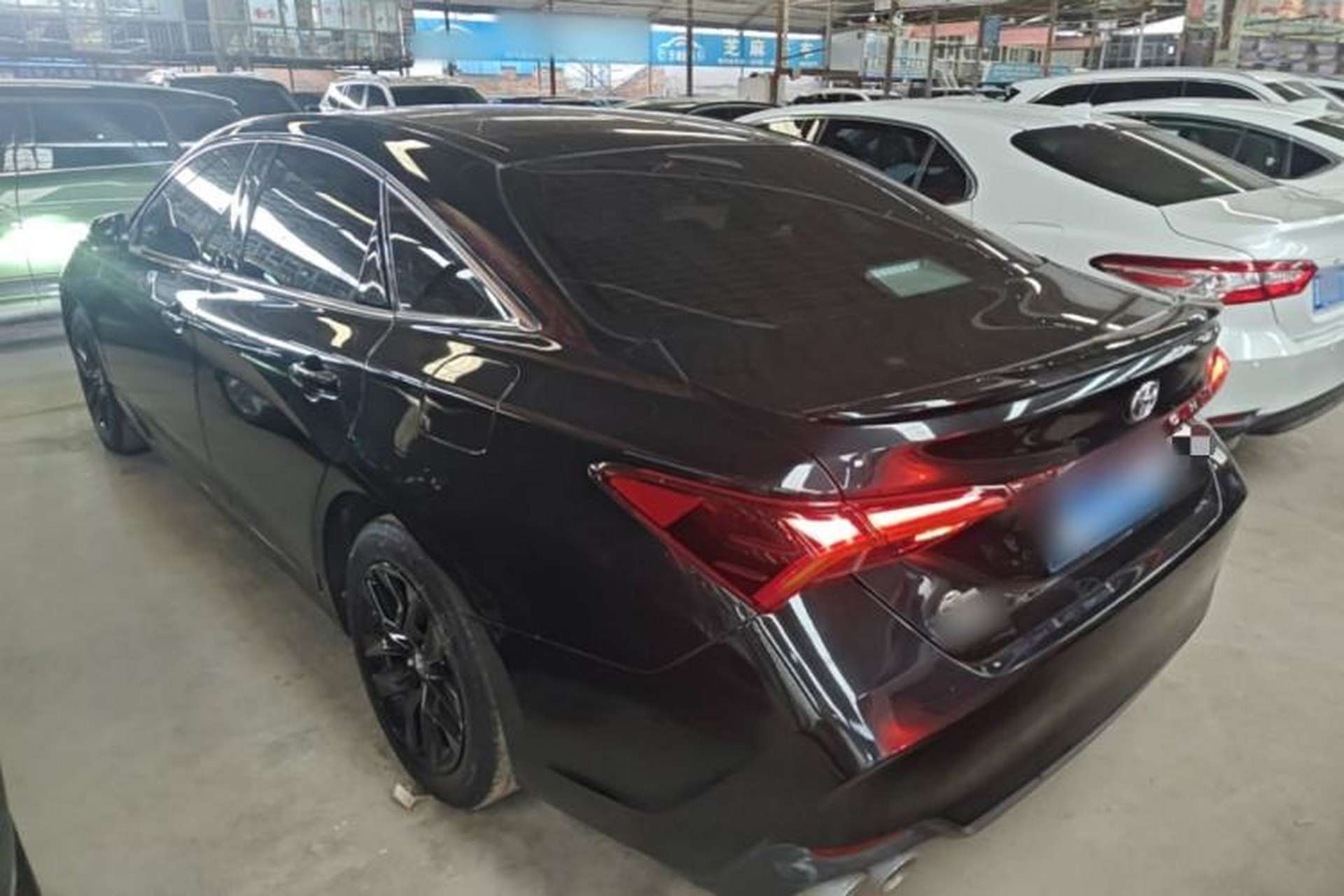 Used Toyota Avalon 2019 2.0L Ambition Edition China VI Exterior 2