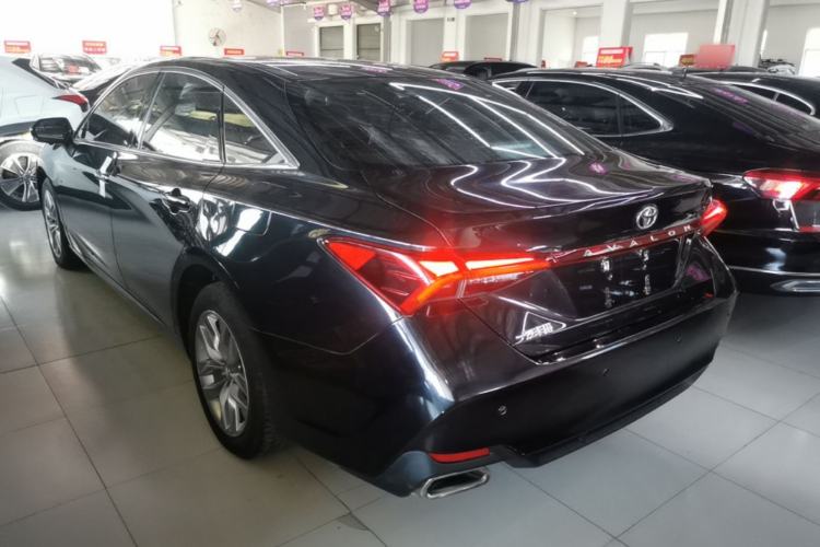 Used Toyota Avalon 2019 2.0L Ambition Edition China VI Exterior 2