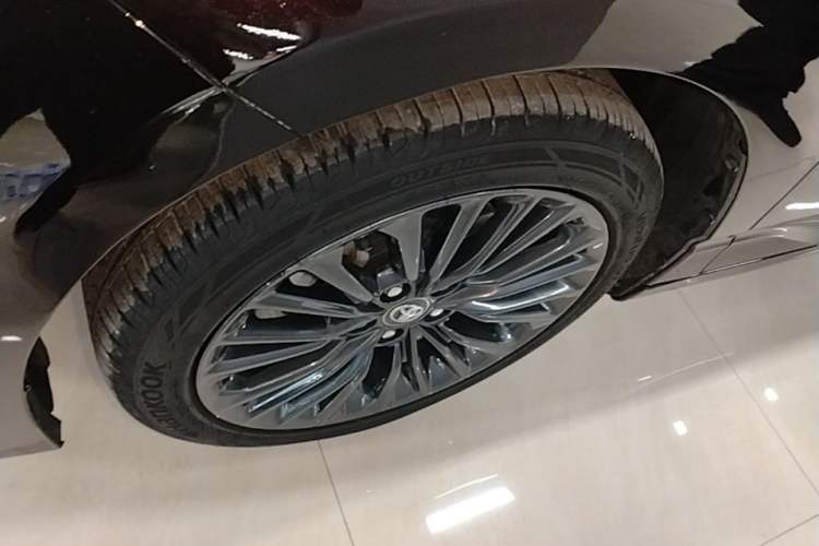 Used Toyota Avalon 2019 2.0L XLE Premium Edition China VI Exterior 2