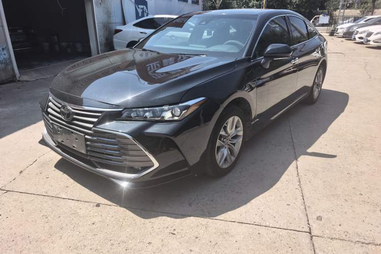 Used Toyota Avalon 2019 2.0L Luxury Edition China VI Standard Exterior 3