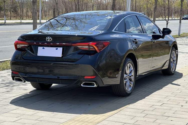 Used Toyota Avalon 2019 2.0L Ambition Edition China VI Exterior 3