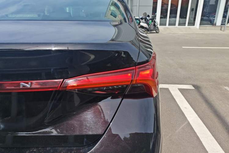 Used Toyota Avalon 2019 2.0L Ambition Edition China VI Exterior 3