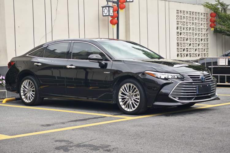 Used Toyota Avalon 2019 Dual-Engine 2.5L XLE Prestige Version China VI Standard Exterior 3
