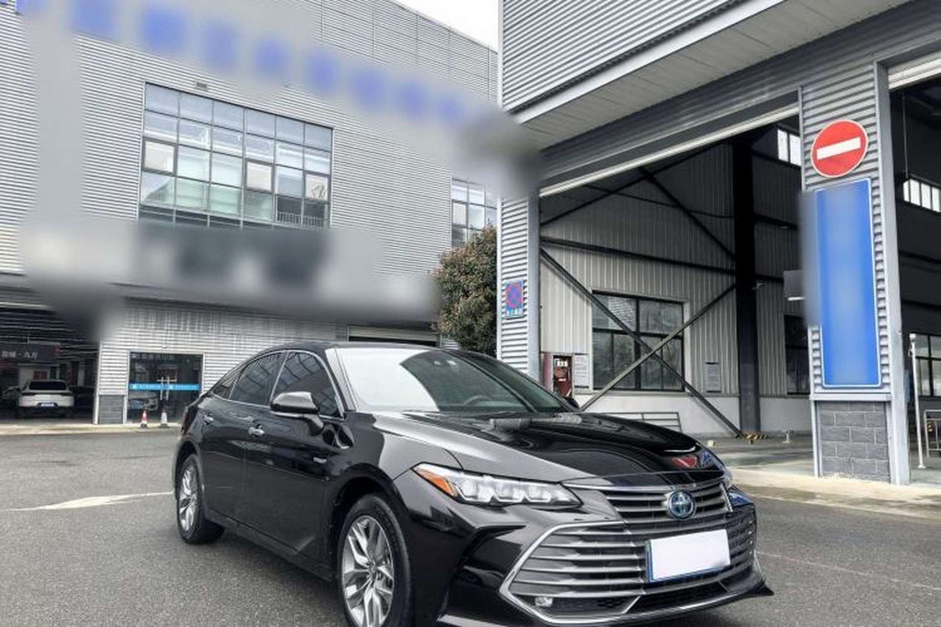 Used Toyota Avalon 2019 Dual-Engine 2.5L Luxury Edition China VI Standard Exterior 3