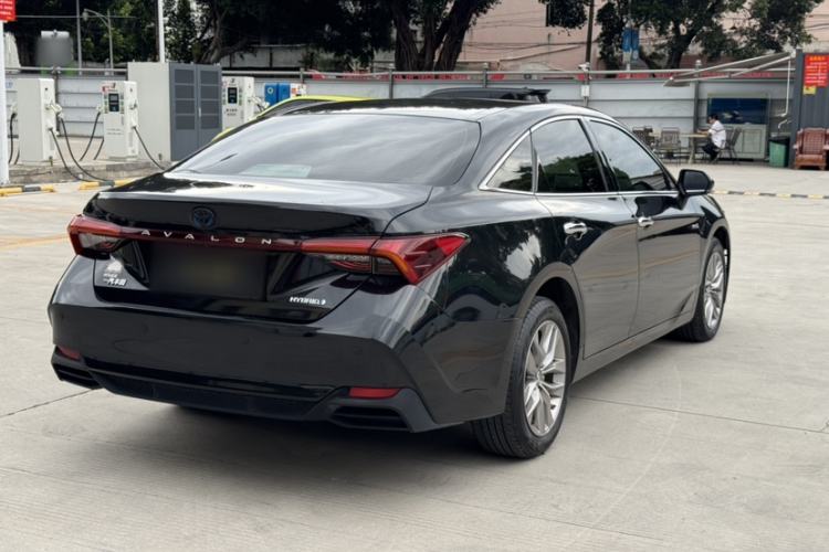 Used Toyota Avalon 2019 Dual-Engine 2.5L Luxury Edition China VI Standard Exterior 3