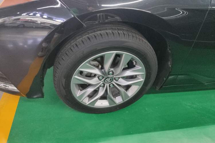 Used Toyota Avalon 2019 2.0L Ambition Edition China VI Exterior 4