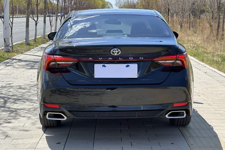 Used Toyota Avalon 2019 2.0L Ambition Edition China VI Exterior 4
