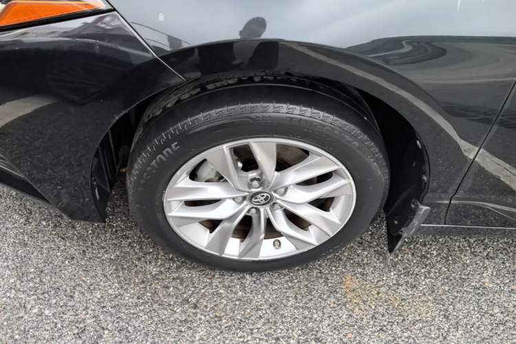 Used Toyota Avalon 2019 Dual-Engine 2.5L Luxury Edition China VI Standard Exterior 4