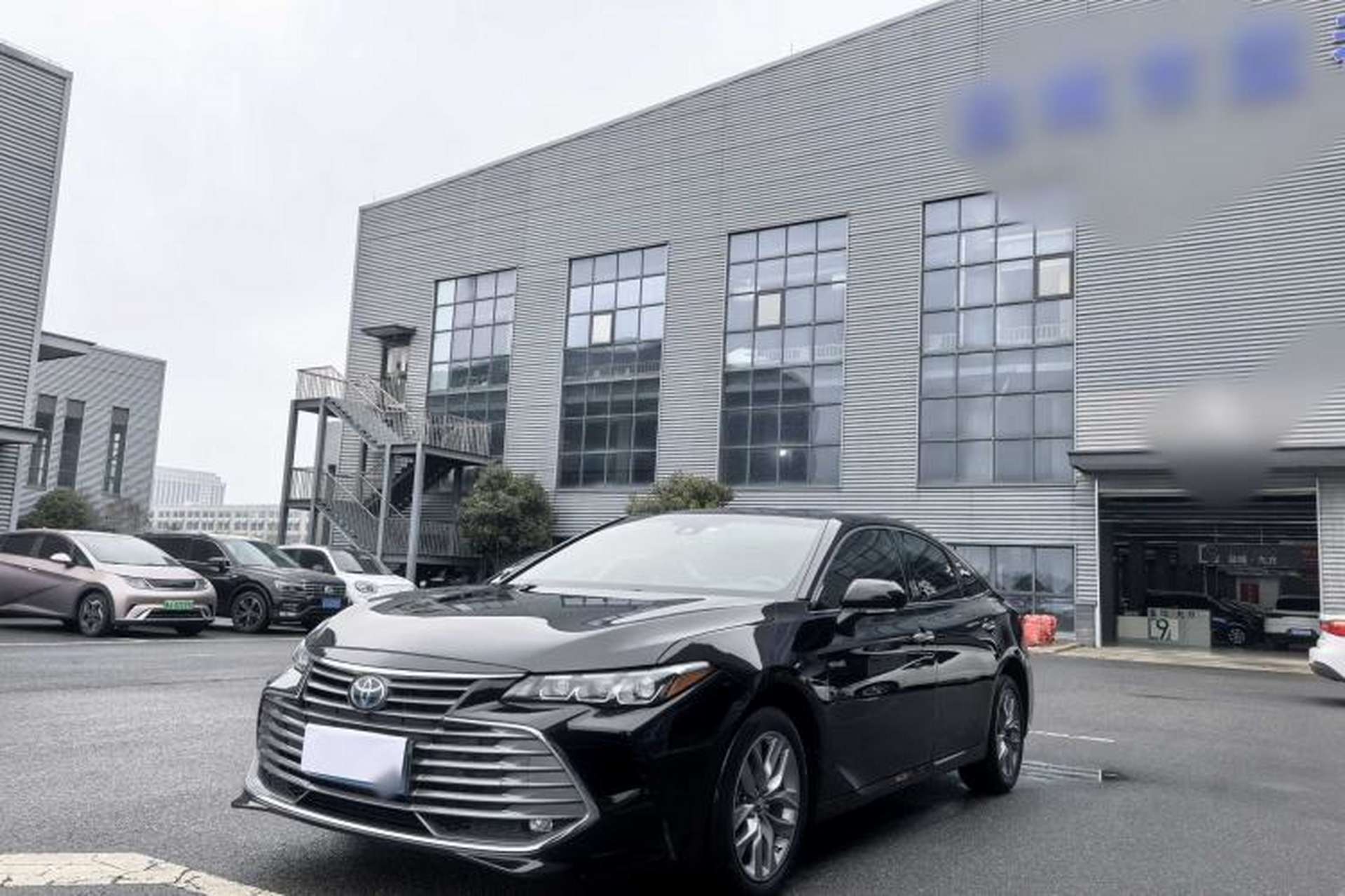 Used Toyota Avalon 2019 Dual-Engine 2.5L Luxury Edition China VI Standard Exterior 4