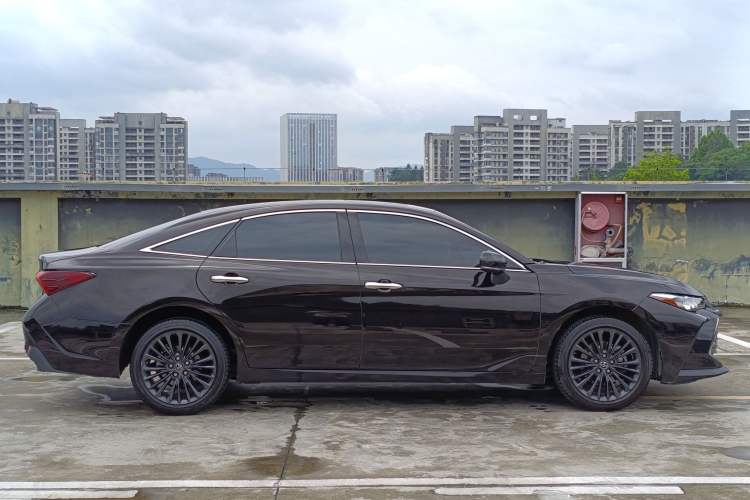 Used Toyota Avalon 2019 2.0L XLE Premium Edition China VI Exterior 4