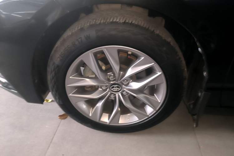 Used Toyota Avalon 2019 2.0L Luxury Edition China VI Standard Exterior 4