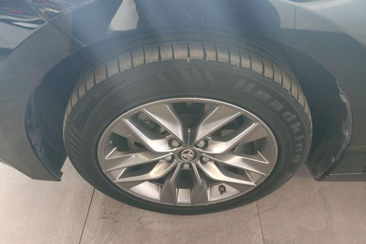 Used Toyota Avalon 2019 2.0L Ambition Edition China VI Exterior 4