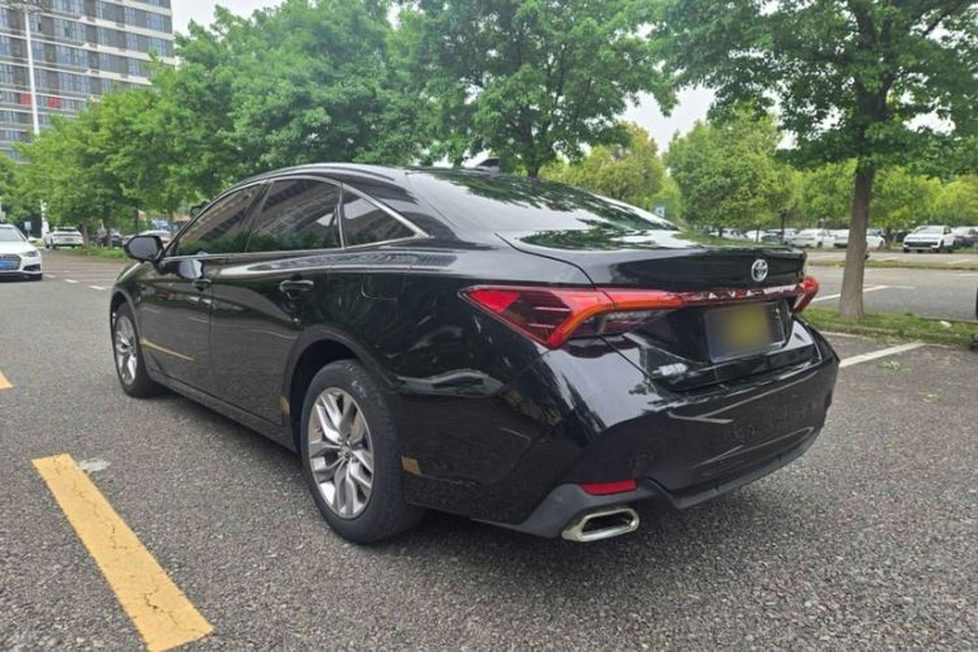 Used Toyota Avalon 2019 2.0L Ambition Edition China VI Exterior 4