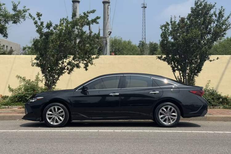 Used Toyota Avalon 2019 2.0L Luxury Edition China VI Standard Exterior 5