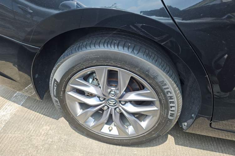 Used Toyota Avalon 2019 2.0L Ambition Edition China VI Exterior 5