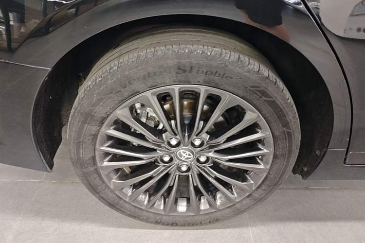 Used Toyota Avalon 2019 2.0L XLE Premium Edition China VI Exterior 5